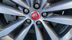 Jaguar F-Pace 2.0 D200 SE 5dr Auto AWD Diesel Estate